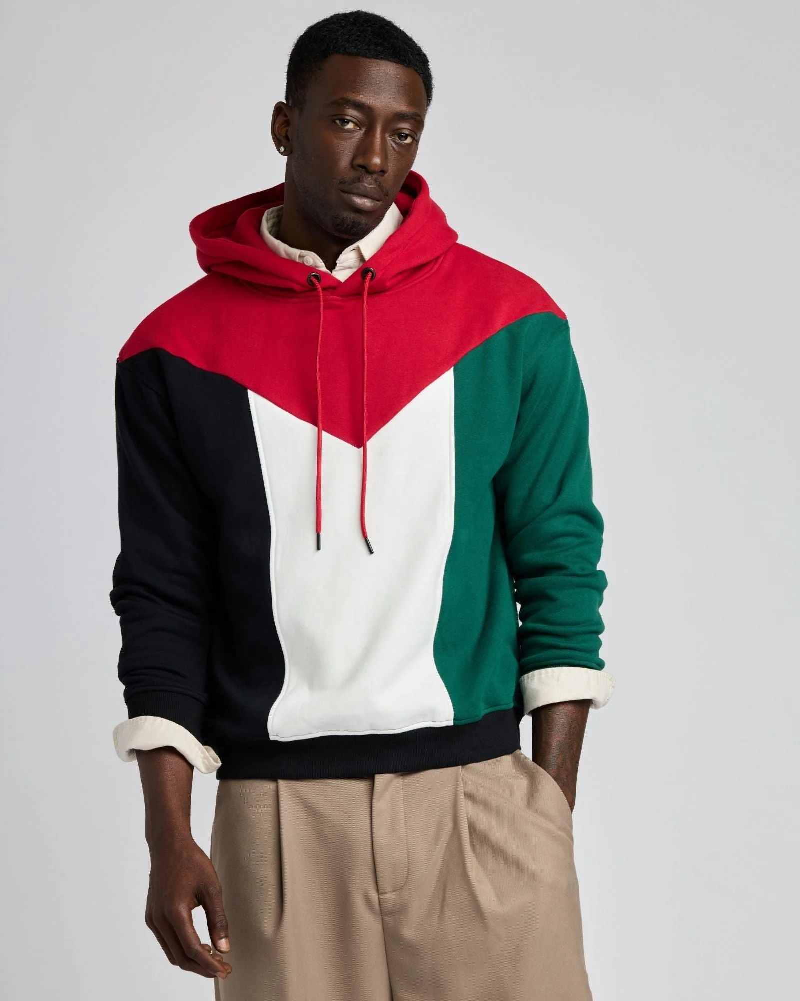 HOODIES & SWEATSHIRTS
