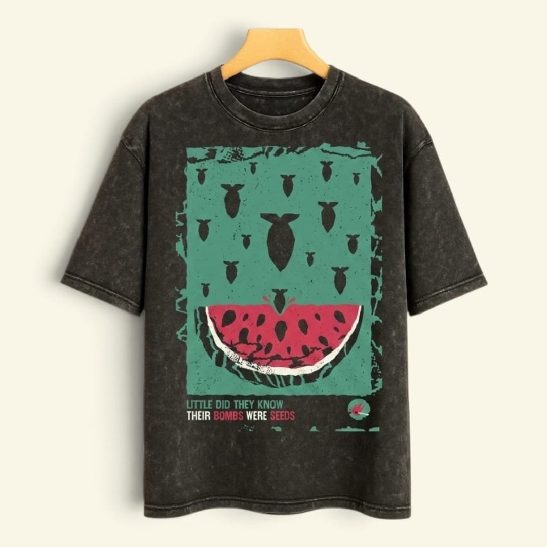 Bomb art T shirt